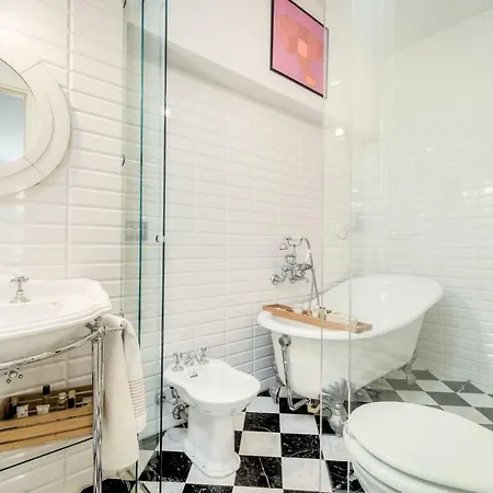 Design San Frediano Apartment